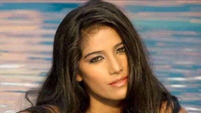Poonam Pandey Detained For Obscene Video Shoot