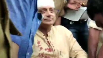 Sashi-Tharoor-injured
