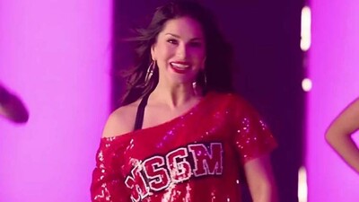 Sunny-leone-Helloji