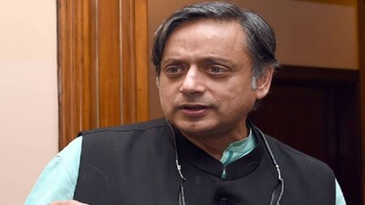 Tharoor1