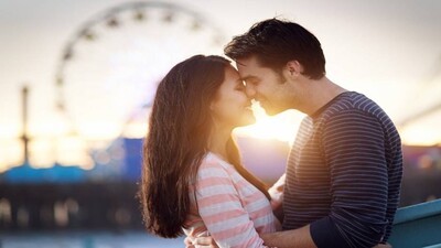 Valentine’s Day goes wrong, girlfriend dumps boy after taking gold pendant worth Rs 57,000