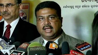 dharmendra-pradhan-on-SATAT