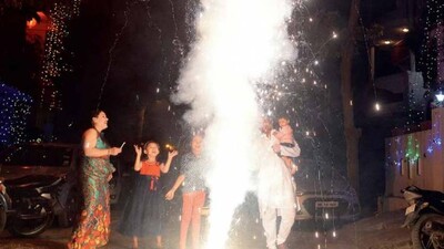 family-playing-Diwali