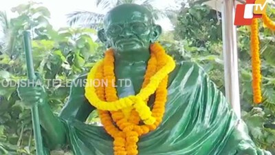 gandhi1