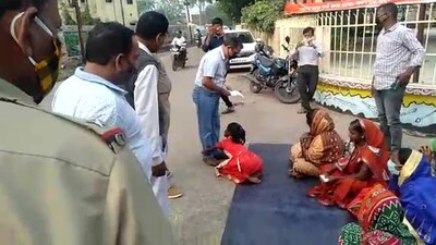 girl-begging-justice-for-si