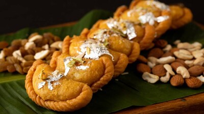 gujiya holi