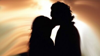 kiss1