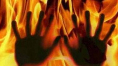 man sets wife on fire