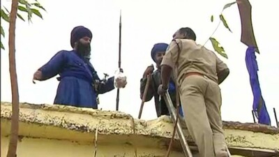 mangu-mutt-punjabi-youths