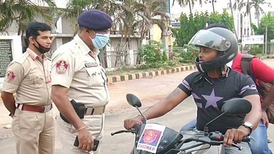 police-personnel-lockdown