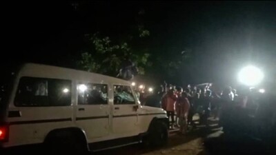 police-team-attacked