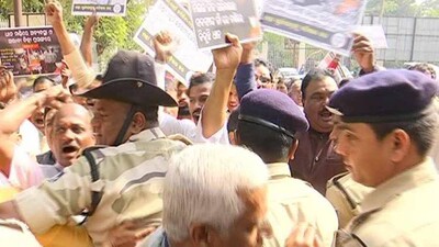 protest-farmer