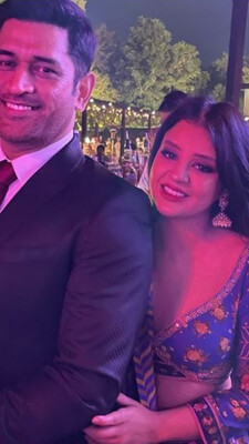 MS Dhoni and Sakshi 