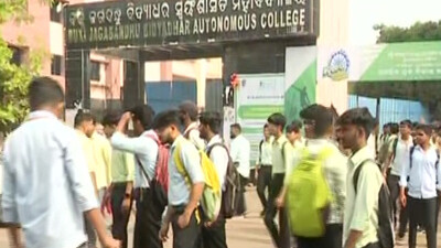 Tension at BJB College in Bhubaneswar after ex-student picked up by police