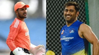 Dhruv Jurel with MS Dhoni