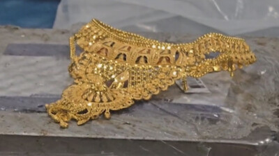 Gold ornament 