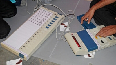 BJP-led Mahayuti runs away with Maharashtra, oppn INDIA bags Jharkhand