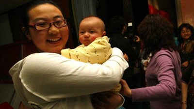 test-tube-baby-becomes-mother