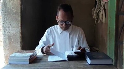 Lawyer passes matric after 42 attempts