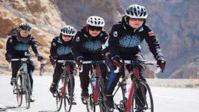 women riders