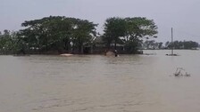 Puffed Rice, Biscuits As Food For ‘Yaas’ Evacuees!