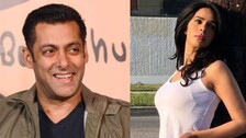 Mallika Sherawat Flirts With Salman Khan; Bhaijaan Shies, Pleads To Take Off Hands | WATCH Video