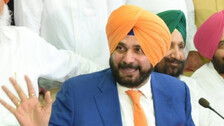 Navjot Sidhu Calls Pakistan PM Imran Khan 'Elder Brother', BJP Slams Congress