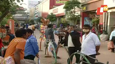 Shop Owners At Bhubaneswar’s Market Building Down Shutters Protesting Encroachment By Street Vendors