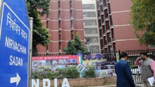 ECI Extends Ban On Physical Rallies, Road Shows Till Jan 31