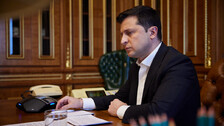 Ukraine Won't Lay Down Weapons: Zelensky