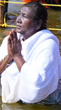 President Droupadi Murmu: ମହାକୁମ୍ଭରେ ବୁଡ଼ ପକାଇଲେ ରାଷ୍ଟ୍ରପତି
