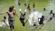 children splashing water