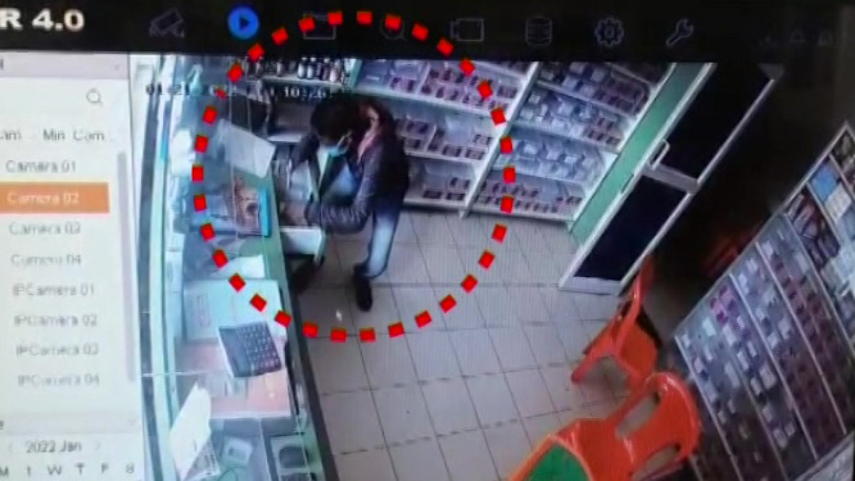 Robbers Posing As Customers Loot Cash From Medicine Store In Bhubaneswar