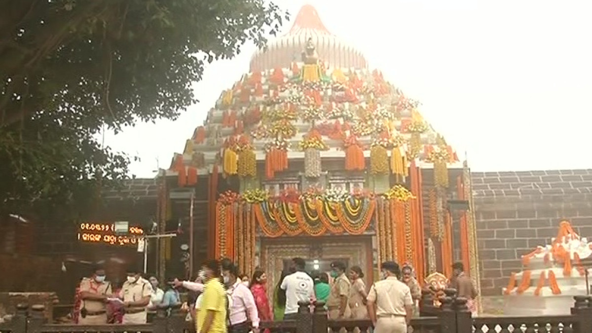  Lingaraj Temple 