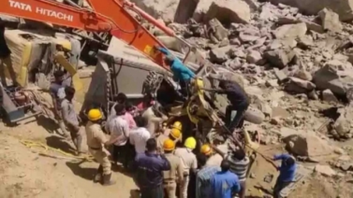 White Stone Hill Caves In, Several Labourers Feared Trapped In Karnataka